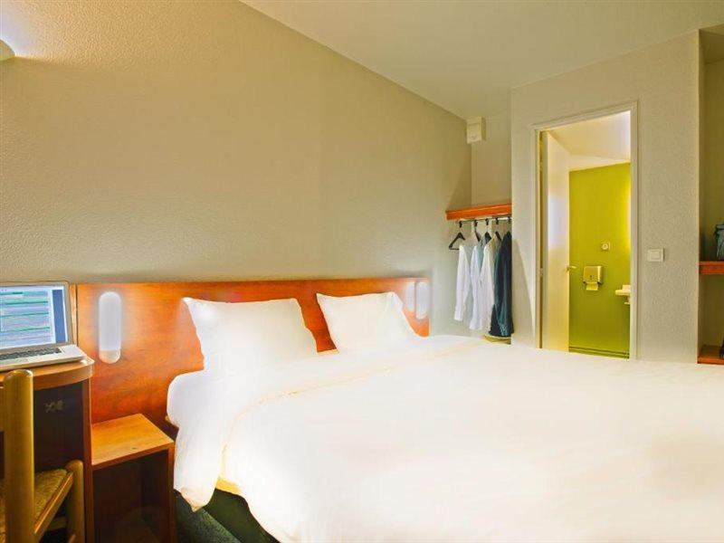 B&B Hotel Avignon 1 Le Pontet  Bagian luar foto