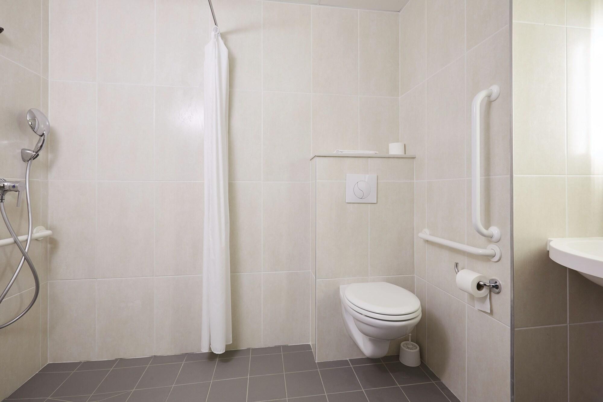 B&B Hotel Avignon 1 Le Pontet  Bagian luar foto