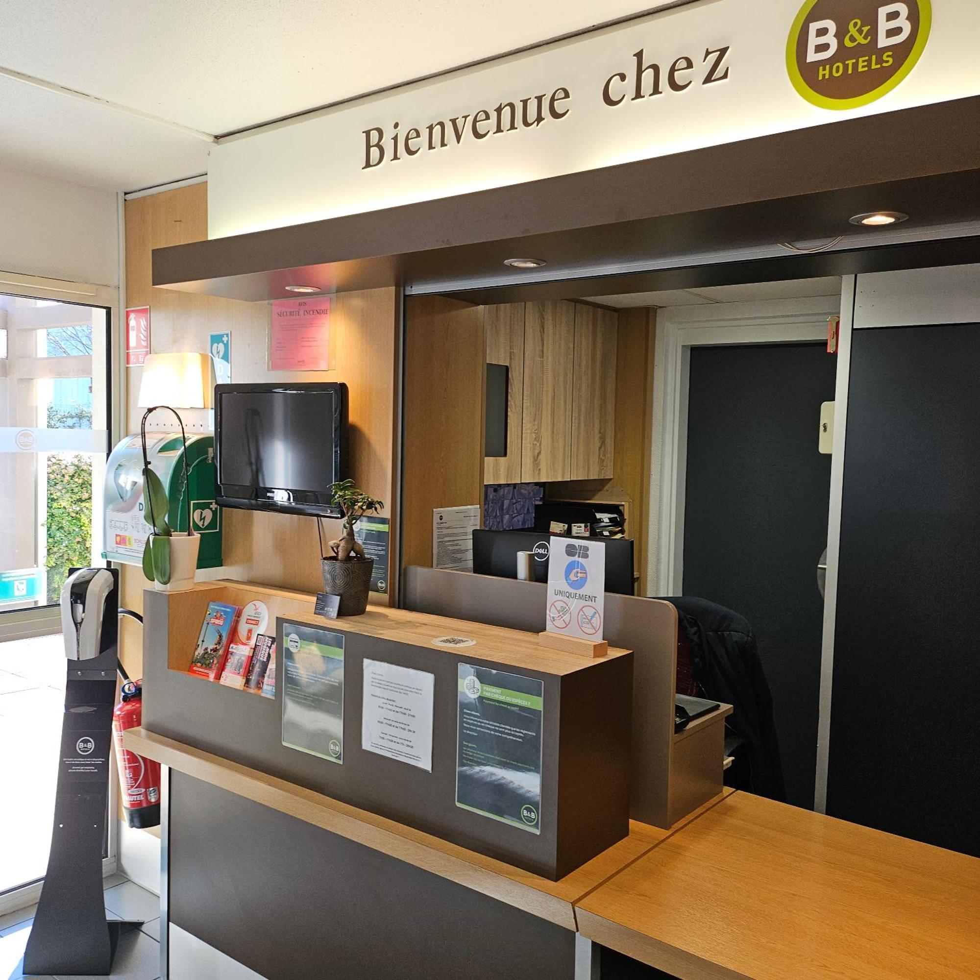 B&B Hotel Avignon 1 Le Pontet  Bagian luar foto