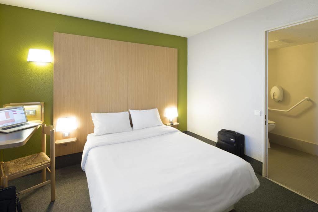 B&B Hotel Avignon 1 Le Pontet  Bagian luar foto